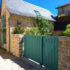 Les Inseparables Hébergement de vacances Sévérac-lʼÉglise